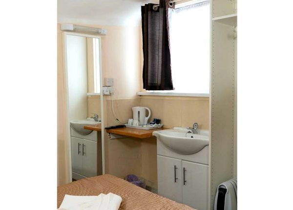Room facilities at Romanos Hotel